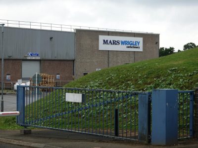 The Mars Wrigley chewing gum factory in Plymouth, England, in June 2020. (RogerMechan / Shutterstock)